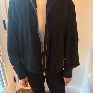 BLACK LULULEMON JACKET